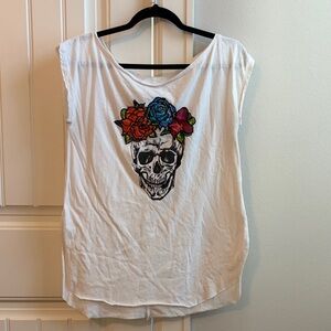 White Skull Graphic Women's Top